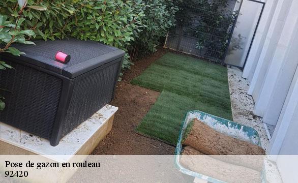 Pose de gazon en rouleau 92420